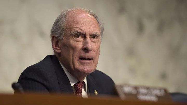 «Βόμβα» από τον διευθυντή Υπηρεσιών Πληροφοριών των ΗΠΑ: Ίσως ο Πούτιν να ηχογράφησε τη συνάντηση με τον Τραμπ (βίντεο)